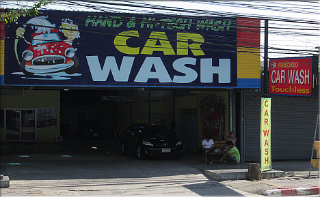 Funny Pattaya: Touchless Car Wash by Hand
