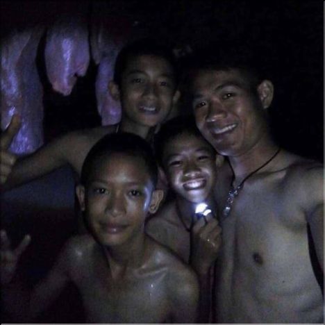 Foreign rescue teams found Thai Boys alive after nine days in a flooded cave