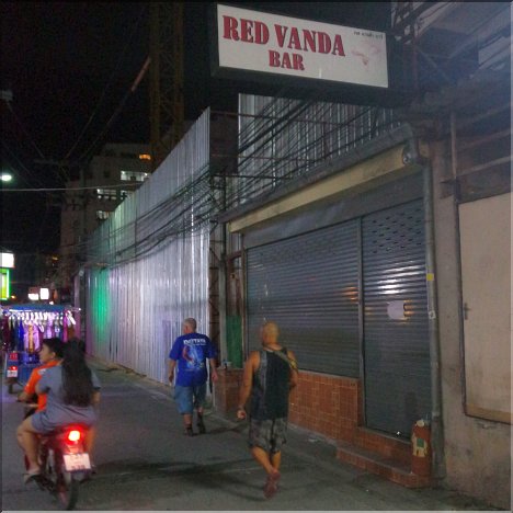 Red Vanda closed again
