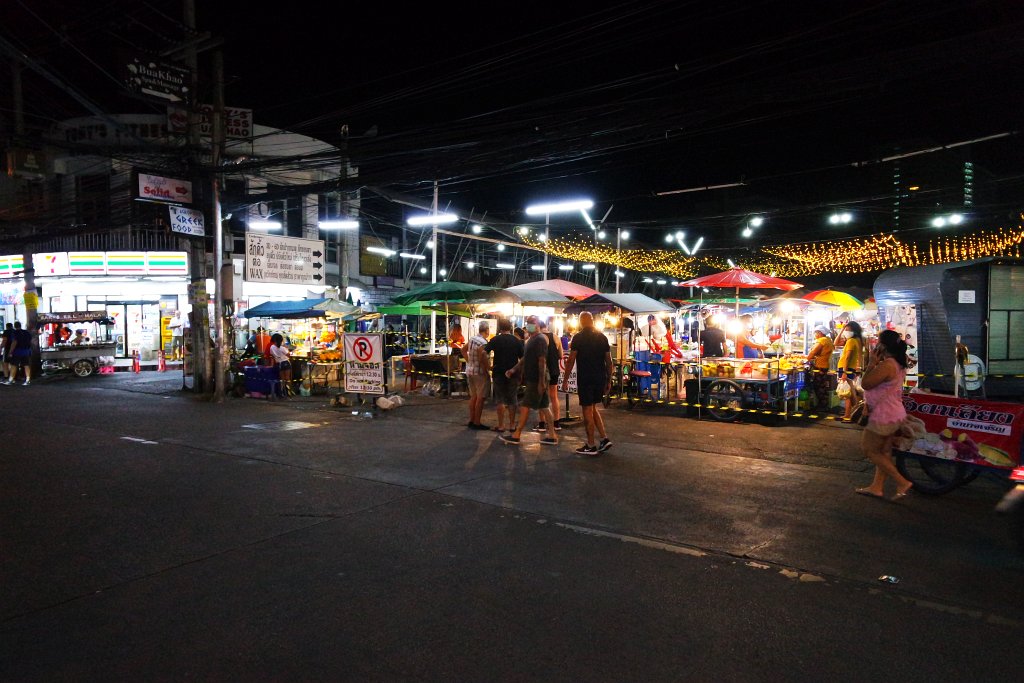 Buakhaow Nightmarket