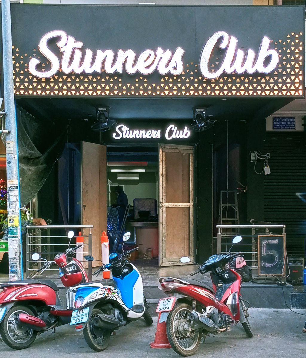 Stunners Club