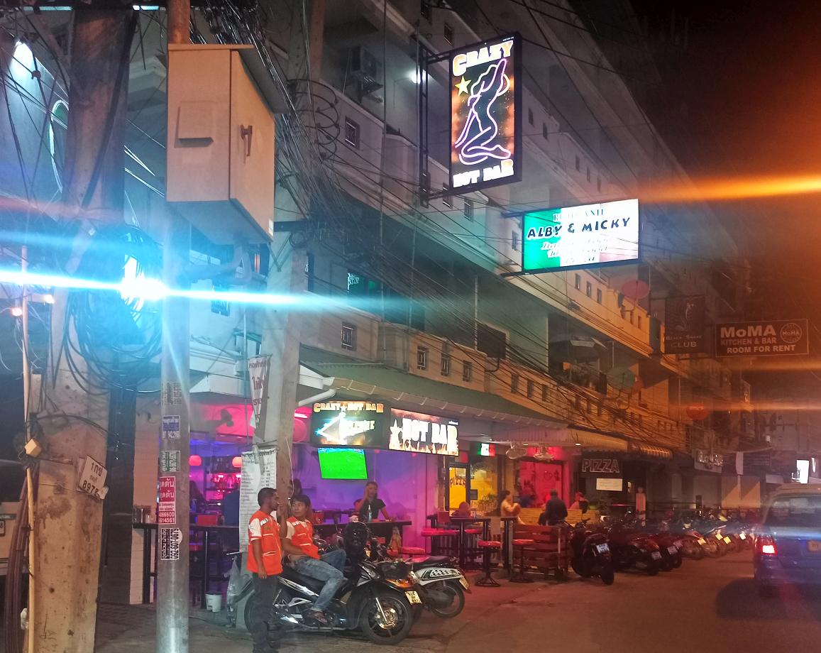 Crazy Hot Bar, Soi Buakhao Pattaya