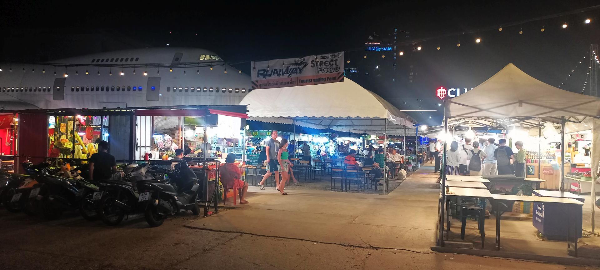 Runway Street Food, Second Road Pattaya