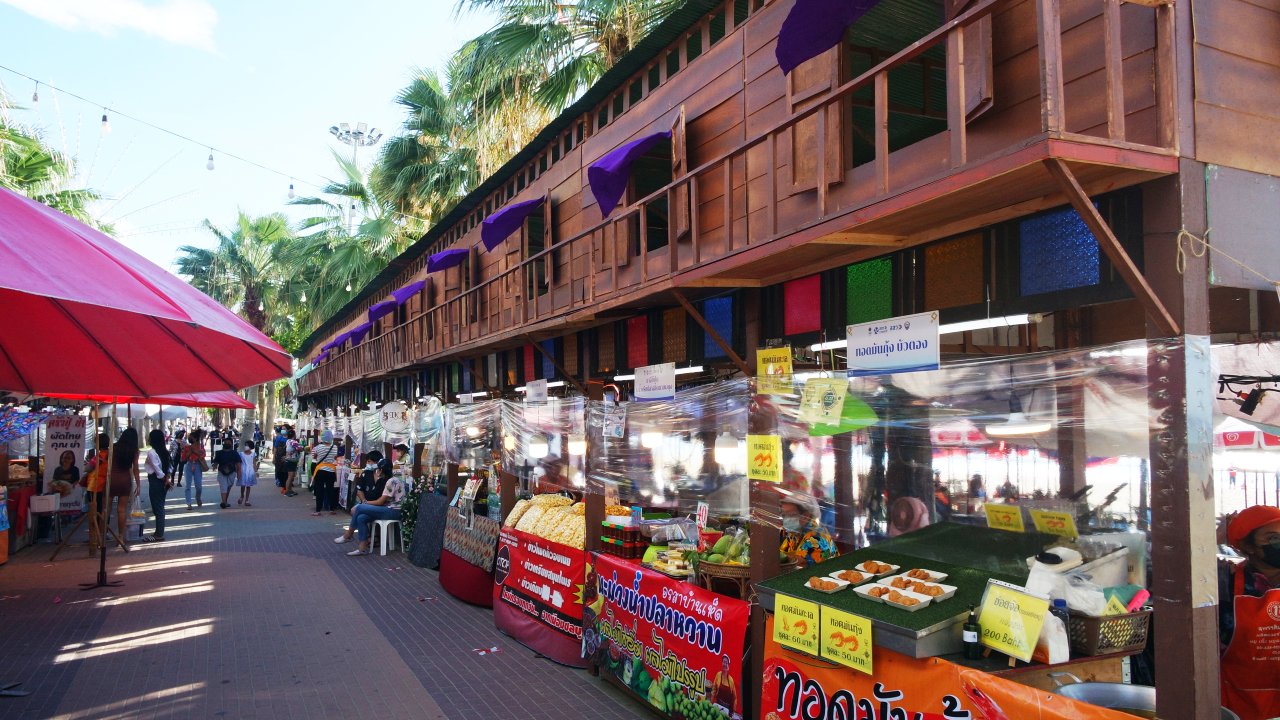 NightWalker's Pattaya Picture Show: Colors of Thailand 2021