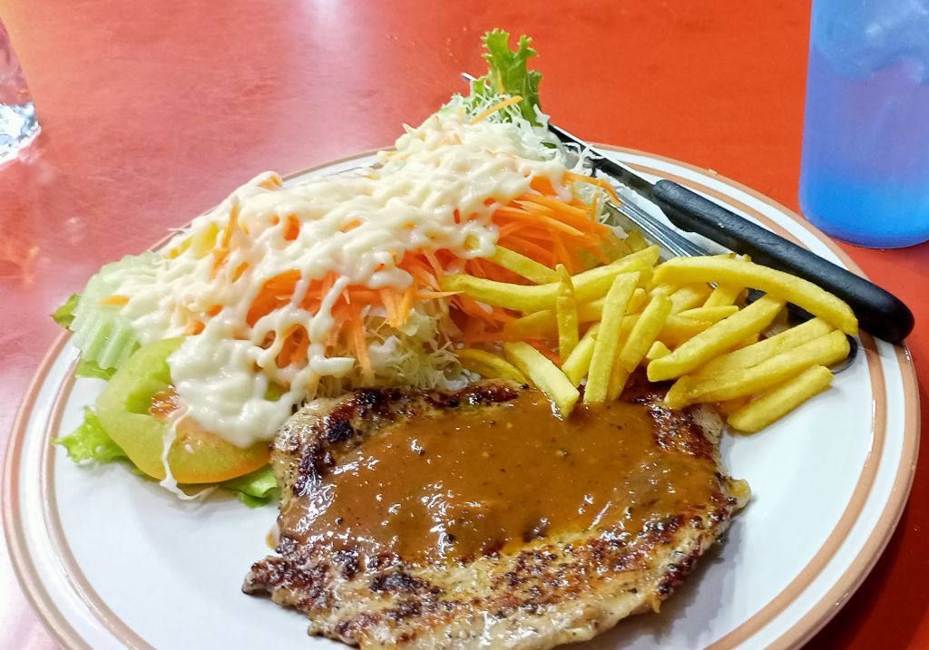 This Pepper Steak costs you 69 Baht
